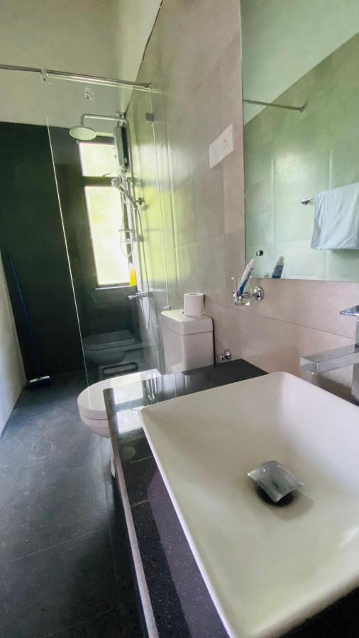 Travel Inn Deluxe Anniewatta Канди Экстерьер фото